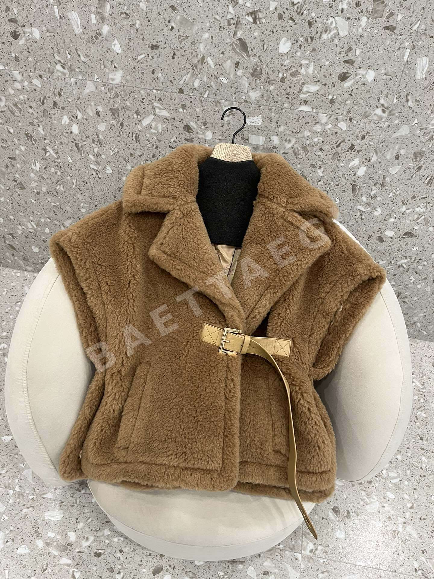 막스마라 테디 베어 울 케이프 자켓 상세 이미지 3
