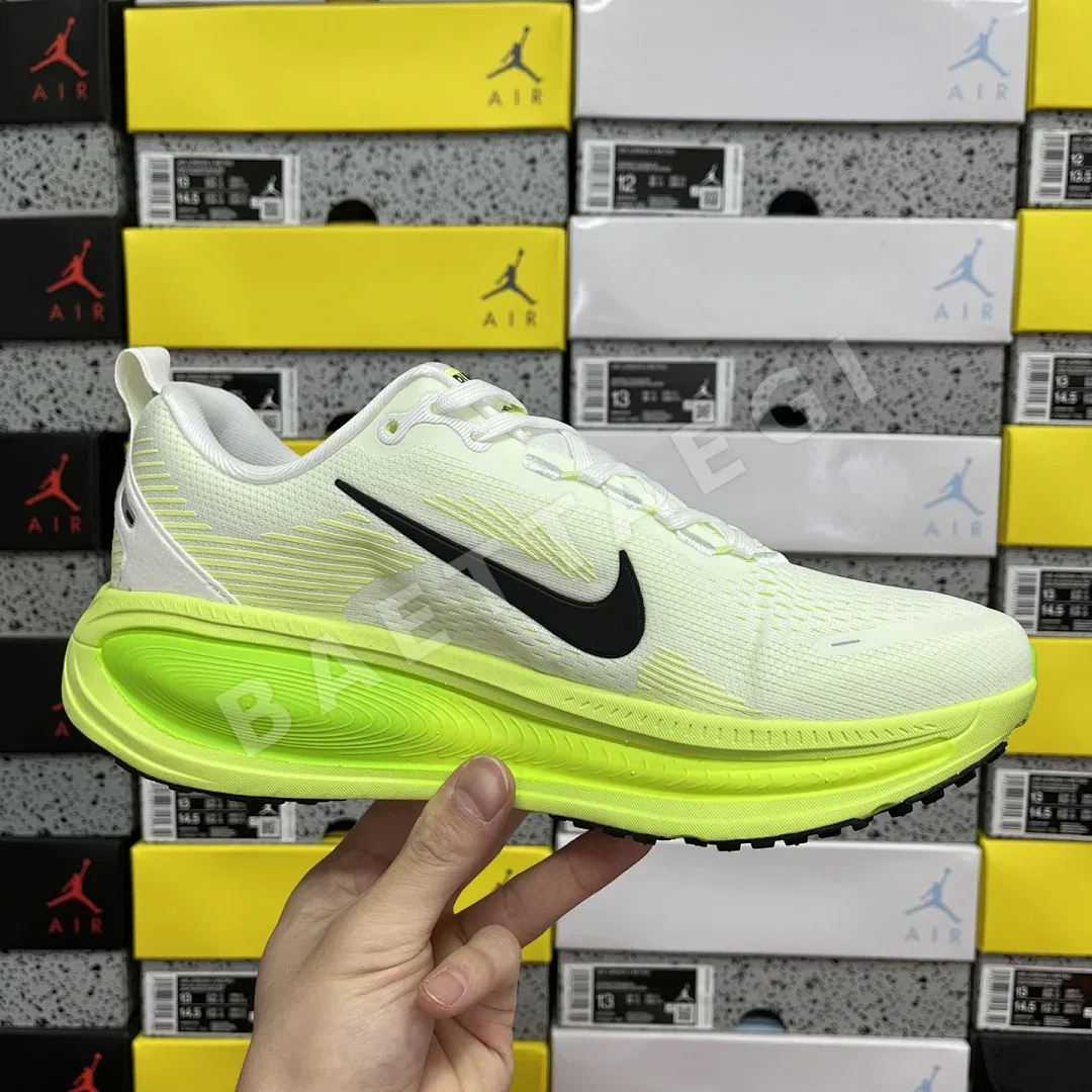 나이키 줌 보메로 18 HM6803-100 201092 Nike Zoom Vomero 18 상세 이미지 10
