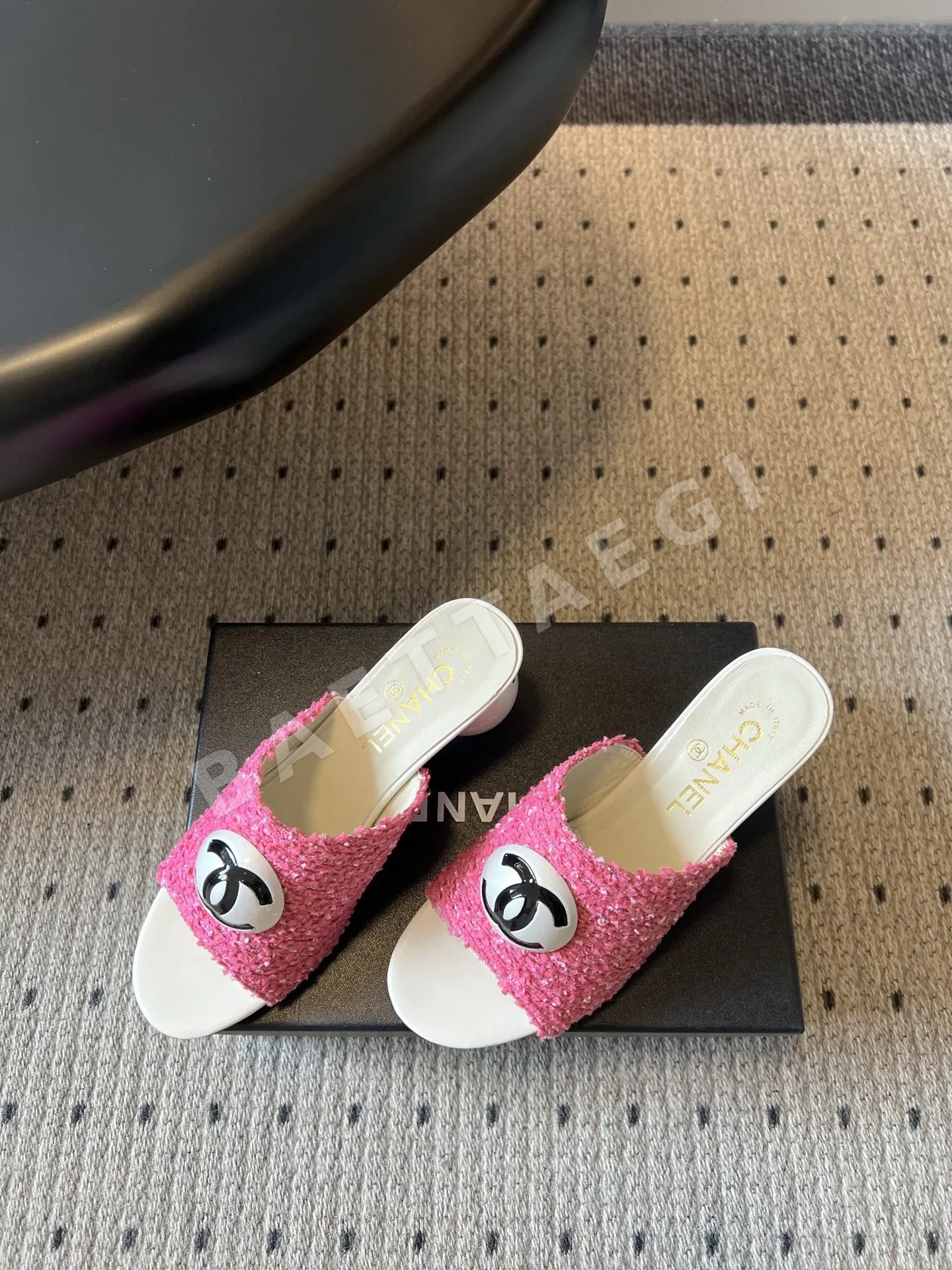 샤넬 더블 C 진주 장식 베이지 힐 샌들 상세 이미지 2