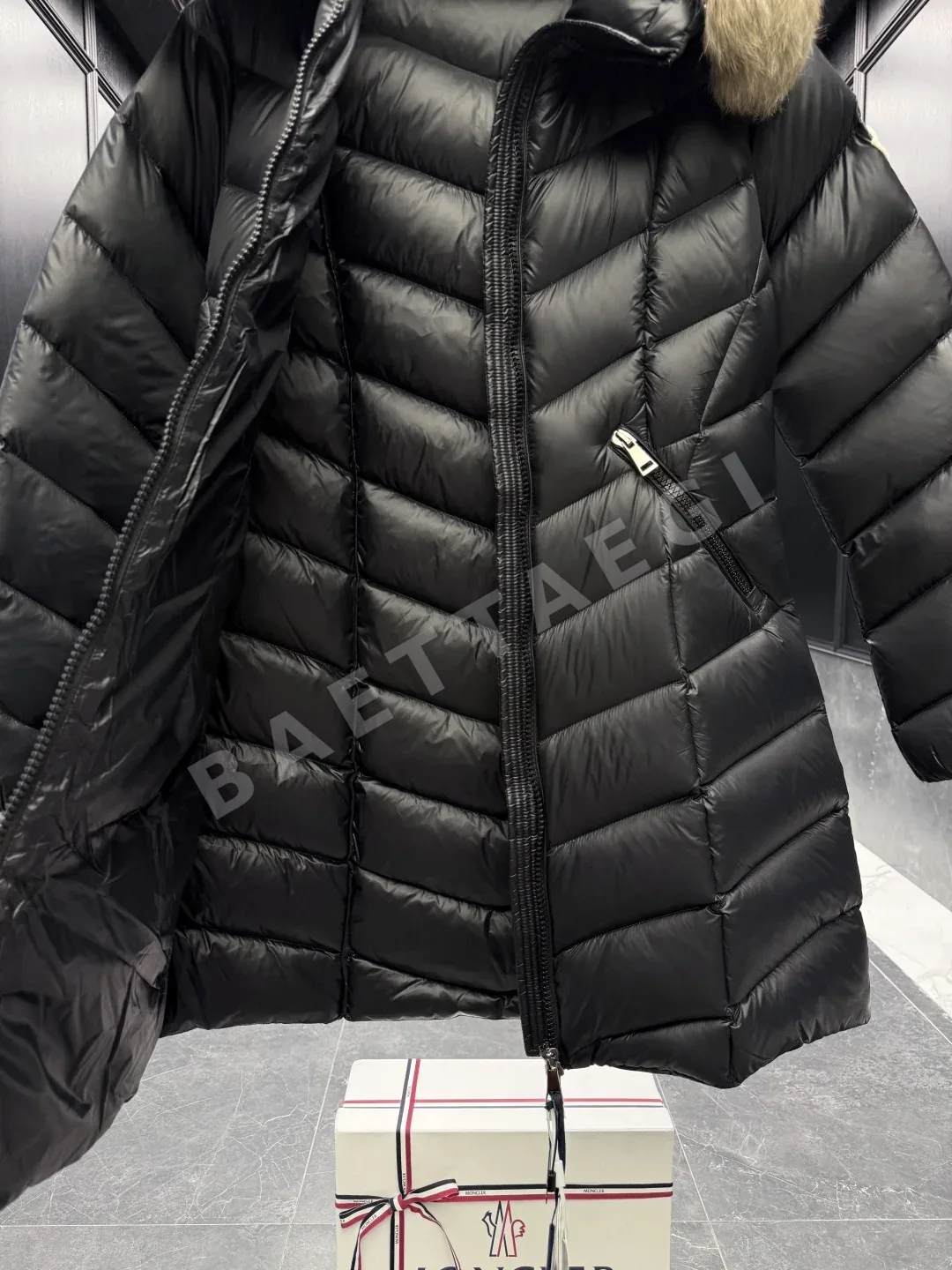 몽클레르 풀마러스 롱 다운 패딩 상세 이미지 7