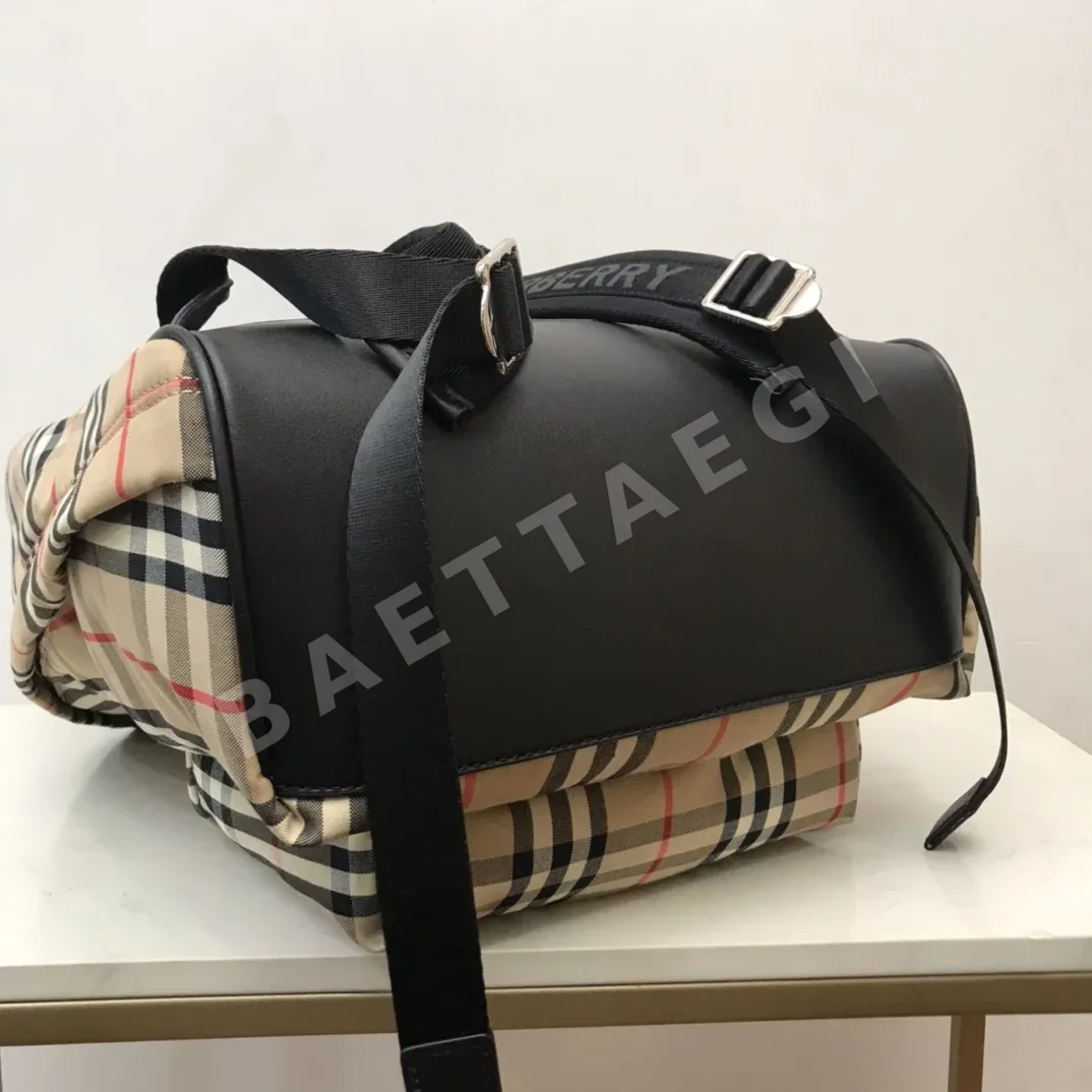 버버리 빈티지 체크 나일론 백팩 상세 이미지 6