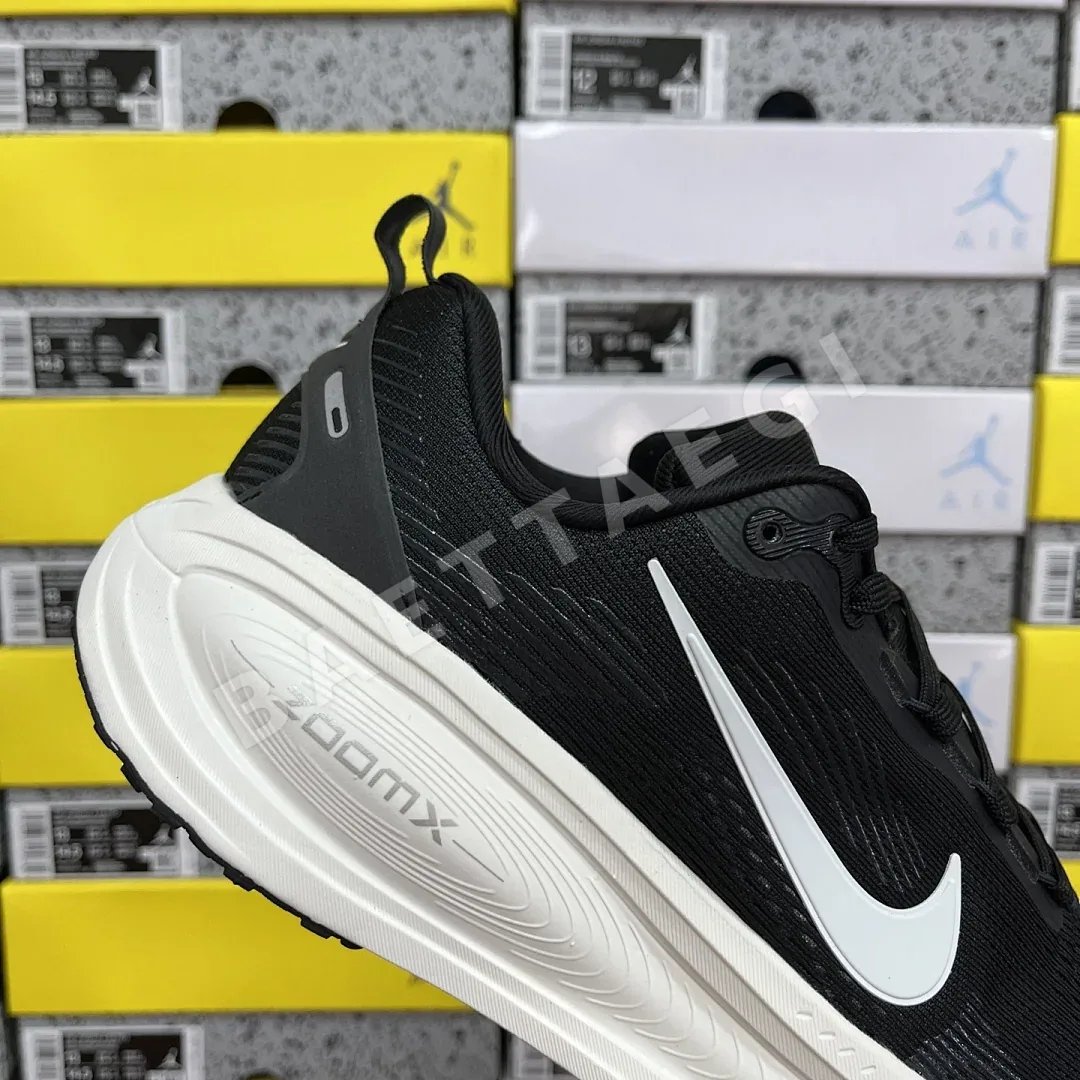 나이키 줌 보메로 18 HM6803-007 201096 Nike Zoom Vomero 18 상세 이미지 6