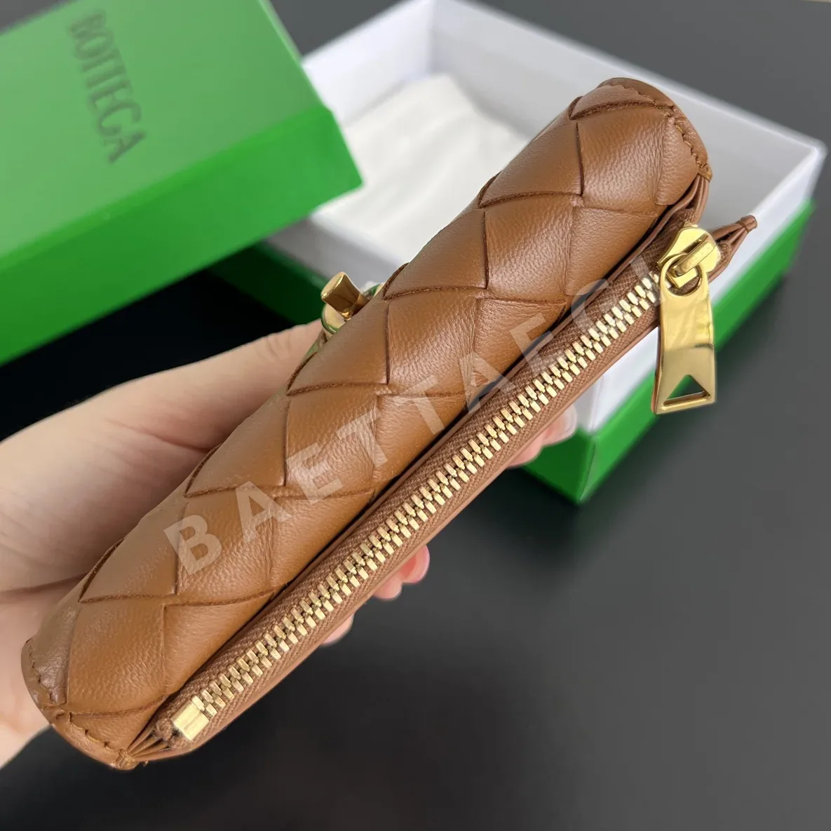 보테가베네타 짜임 소가죽 지퍼 카드홀더 가방 상세 이미지 7