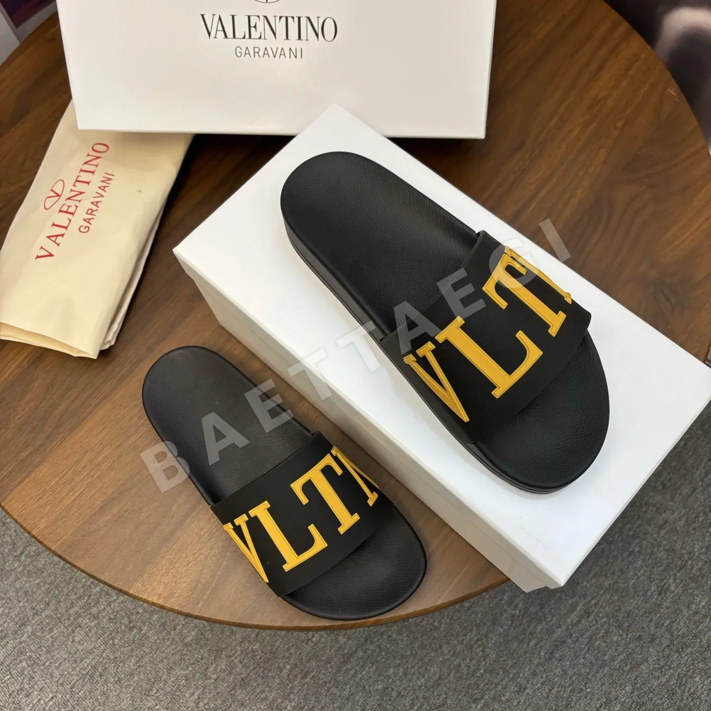 발렌티노 슬리퍼 상세 이미지 5