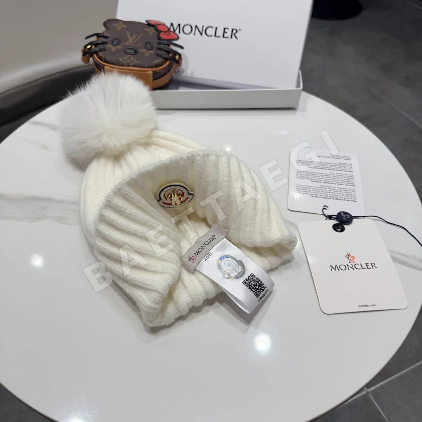 몽클레르 폭스 퍼 폼폼 울 니트 모자 상세 이미지 8