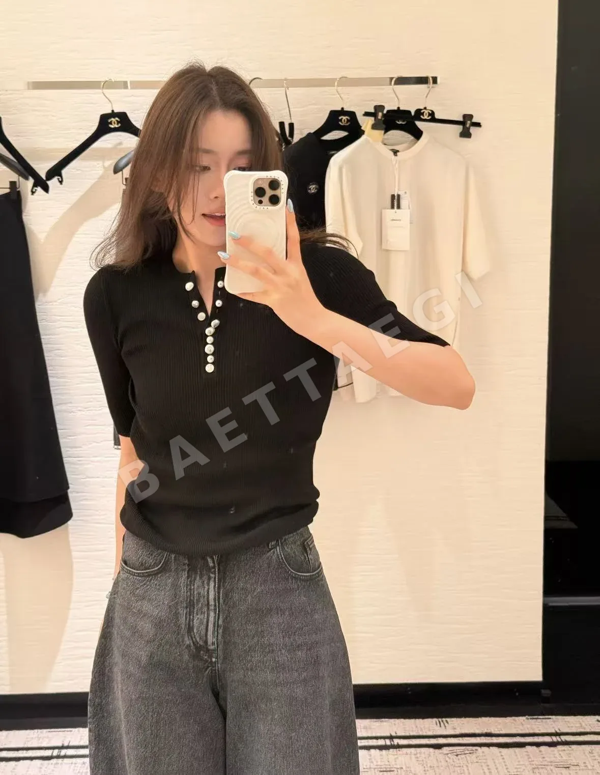 샤넬 라인스톤 버튼 여성 반팔 니트 티셔츠 상세 이미지 3