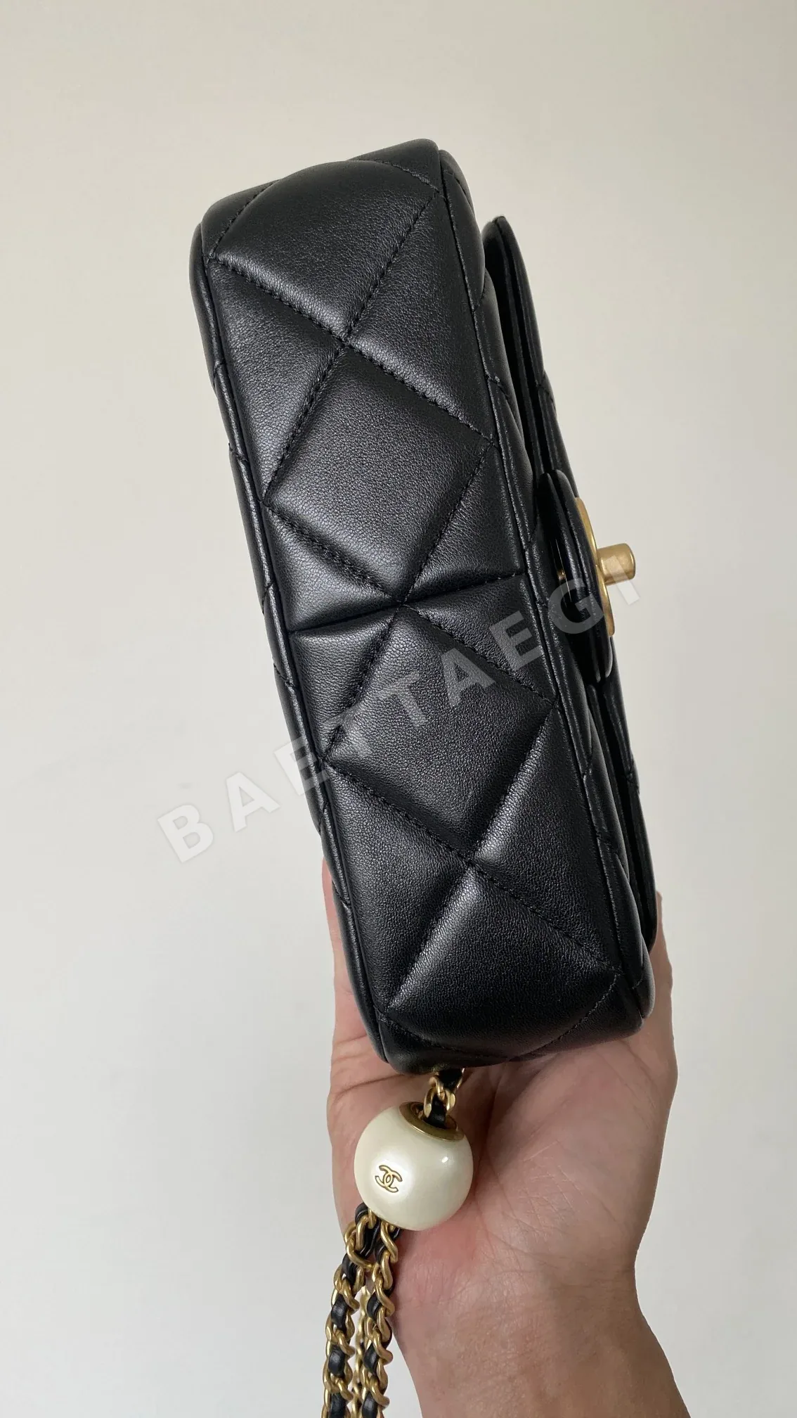 샤넬 진주 장식 가방 상세 이미지 6