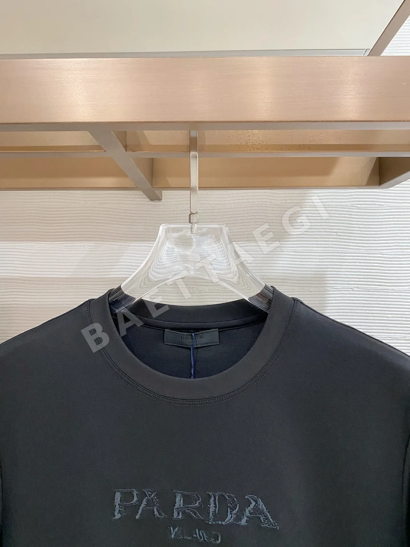 프라다 크루넥 반팔 티셔츠 상세 이미지 2