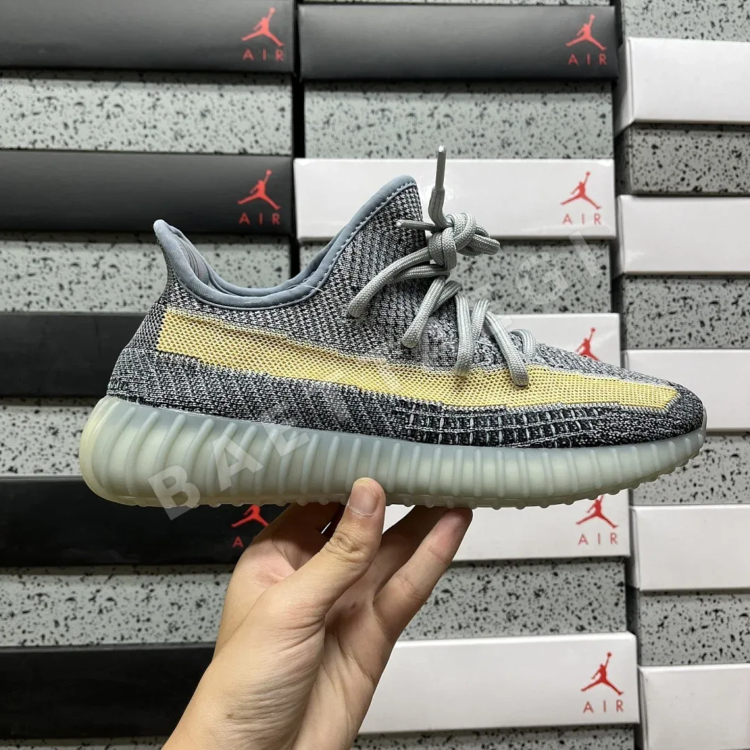 아디다스 [XQ] 이지 부스트 350 V2 GY7657 200792 Adidas Yeezy Boost 350 V2 Ash Blue 상세 이미지 6