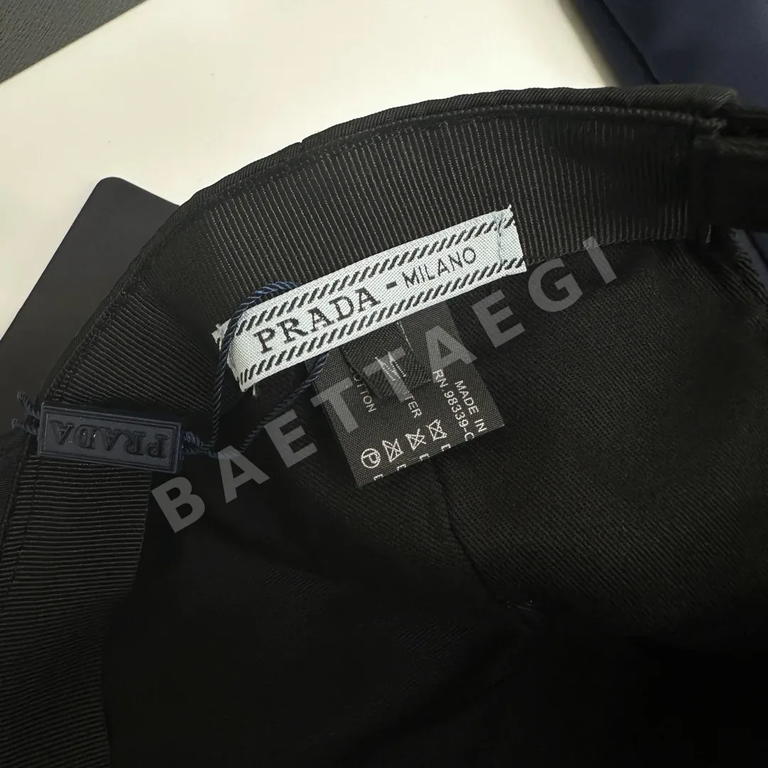 프라다 삼각 로고 재생 나일론 야구모자 상세 이미지 9