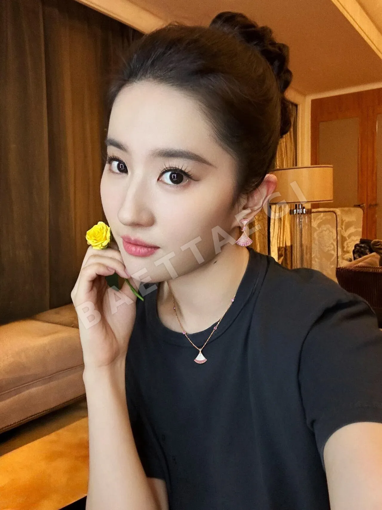 불가리 디바즈 드림 18K 로즈 골드 목걸이 상세 이미지 2