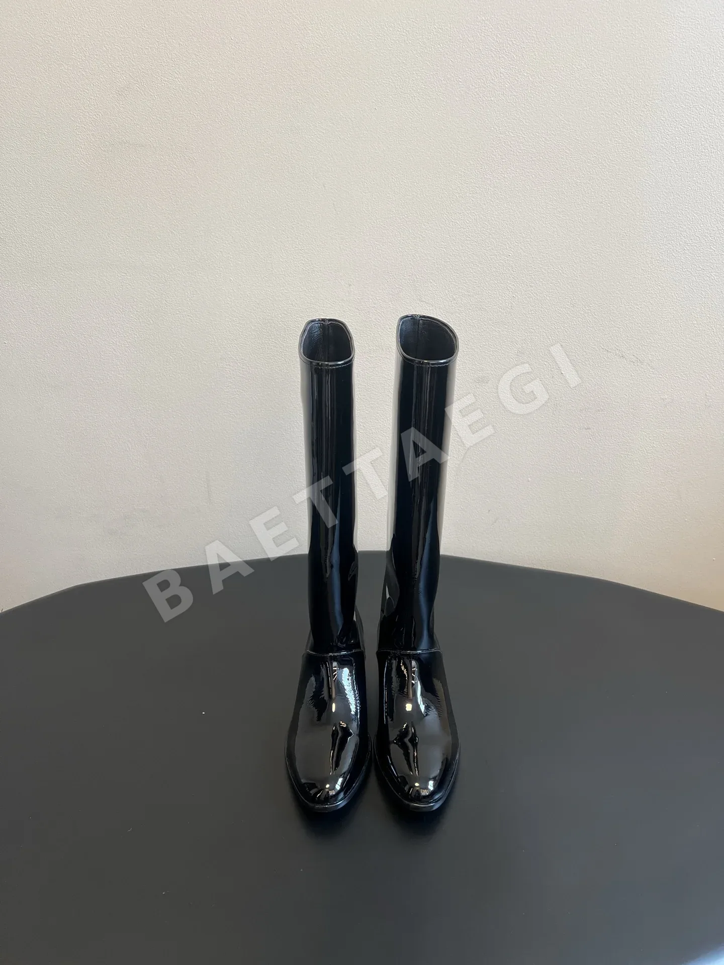 샤넬 부츠 여성 가죽 메탈로고 굽장식 178889