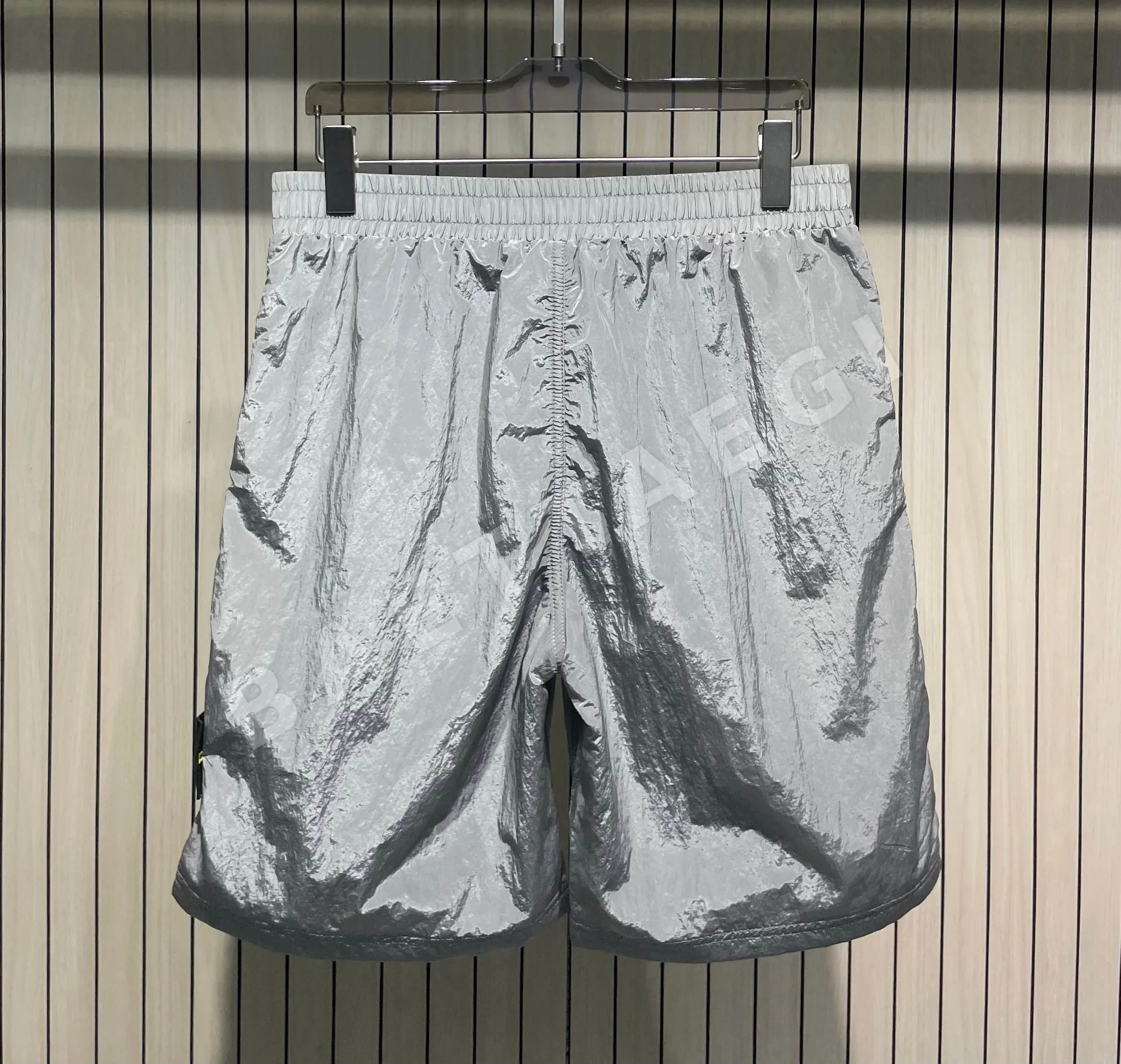 스톤아일랜드 메탈 나일론 허리 밴드 남성 반바지 상세 이미지 9
