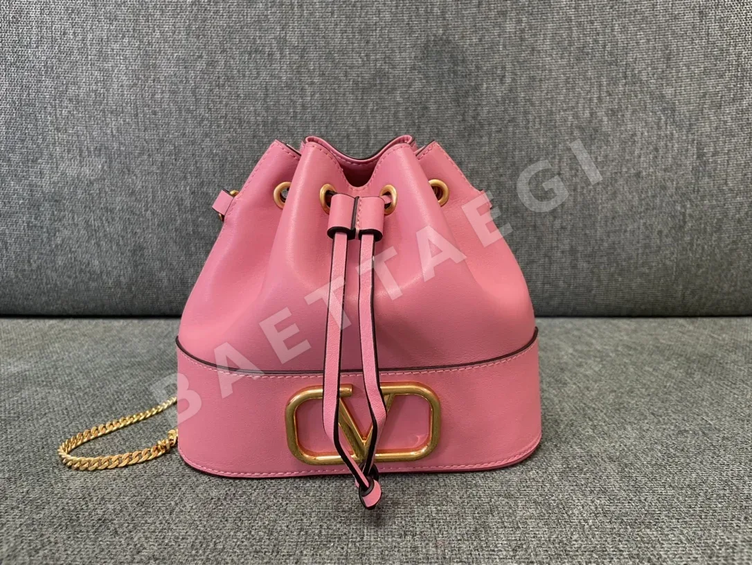 발렌티노 미니 램스킨 버킷백 44404