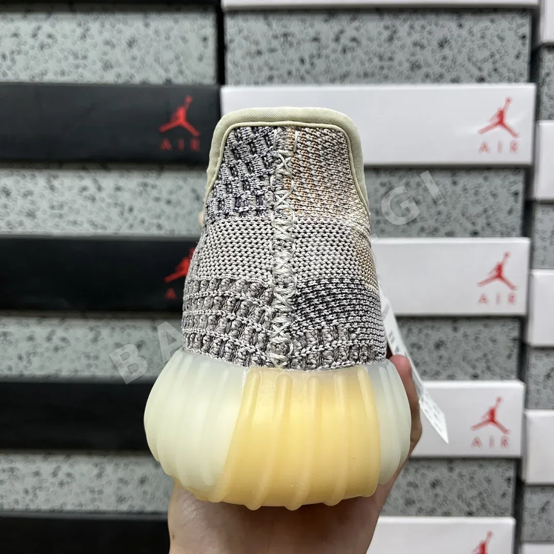 아디다스 [XQ] 이지 부스트 350 V2 GY7658 200791 Adidas Yeezy Boost 350 V2 Ash Pearl 상세 이미지 4