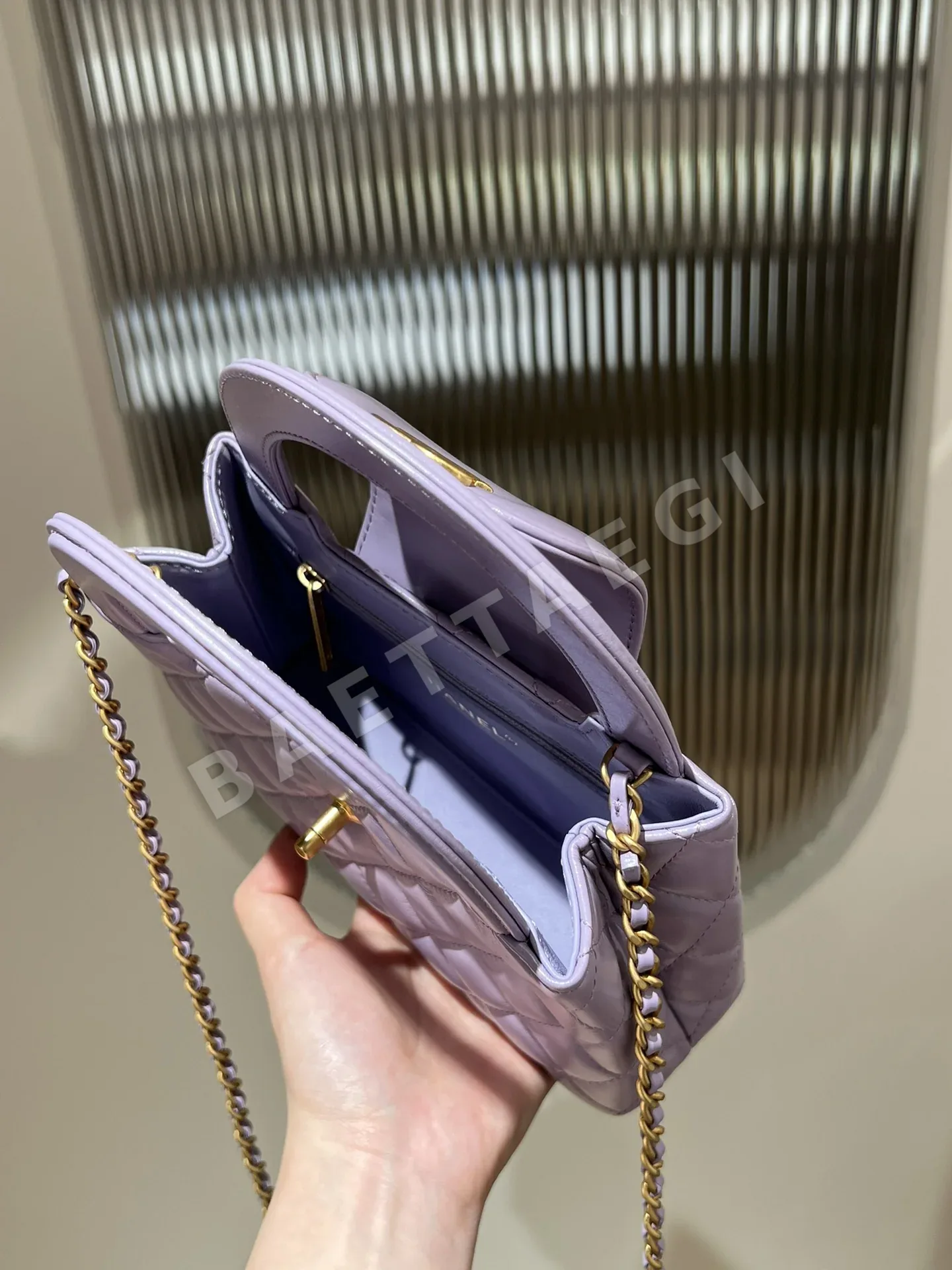 샤넬 보라색 빈티지 골드 토트백 상세 이미지 7