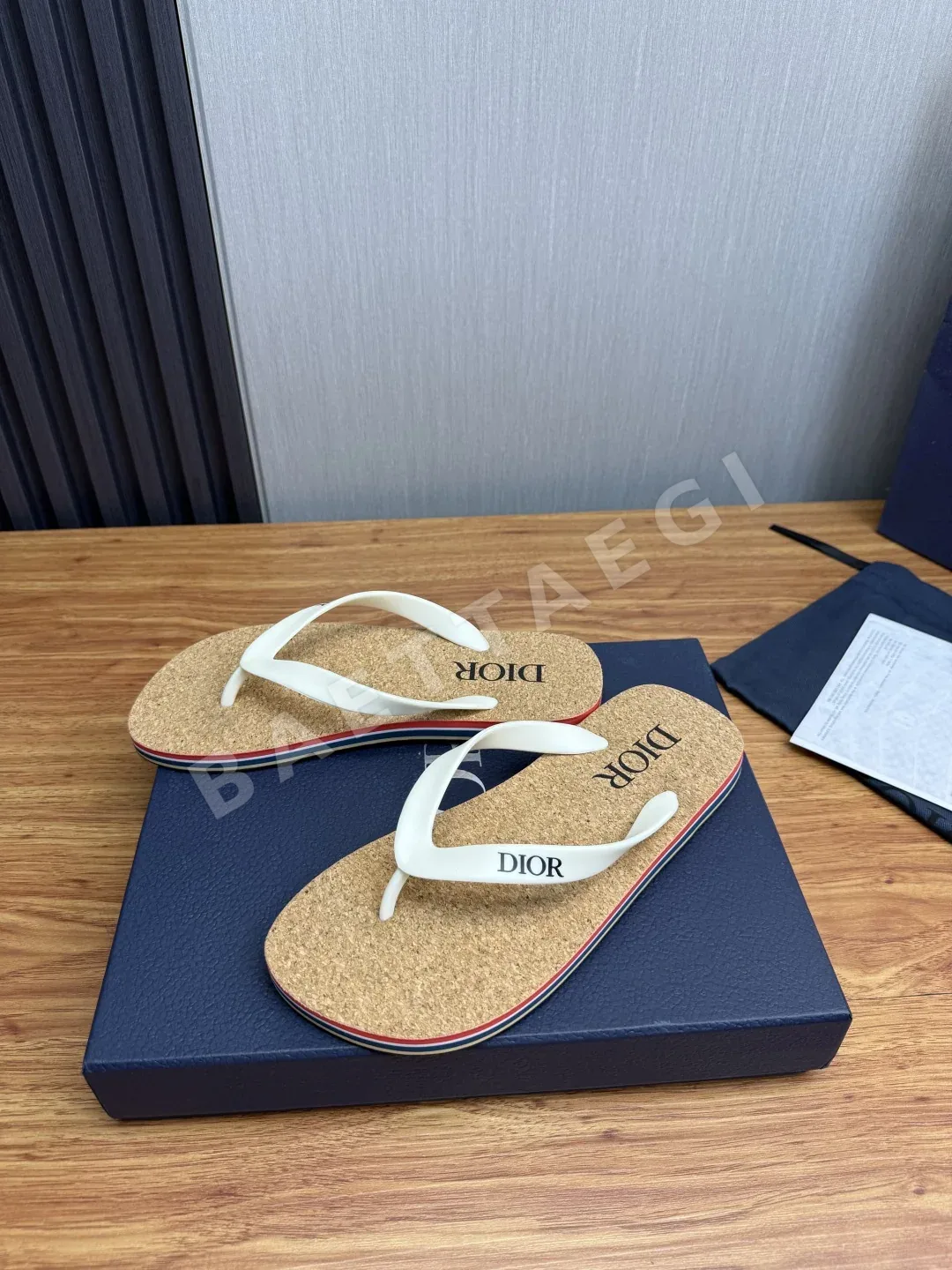 디올 남성 슬리퍼 상세 이미지 3