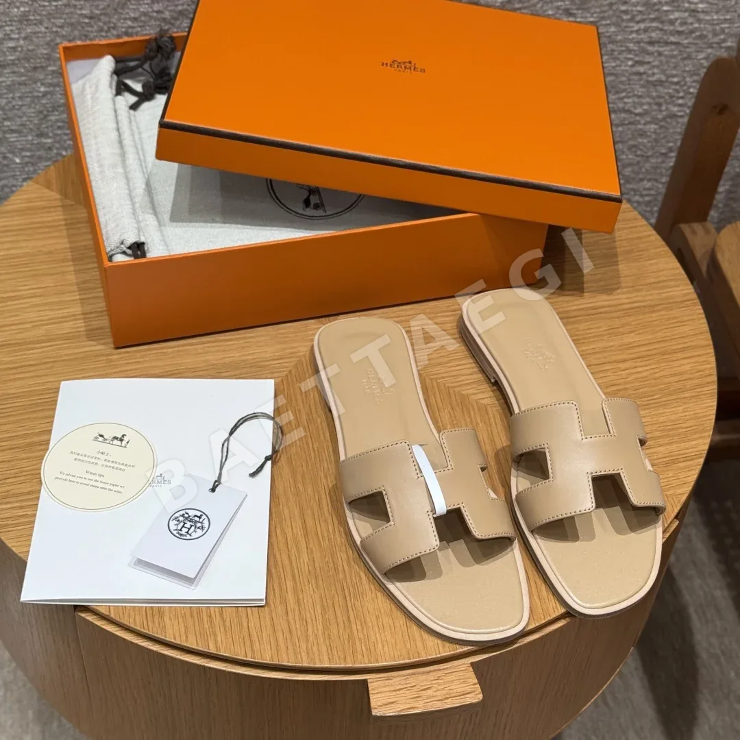 에르메스 오란 샌들 베이지알비노 램스킨 H 컷아웃 164790