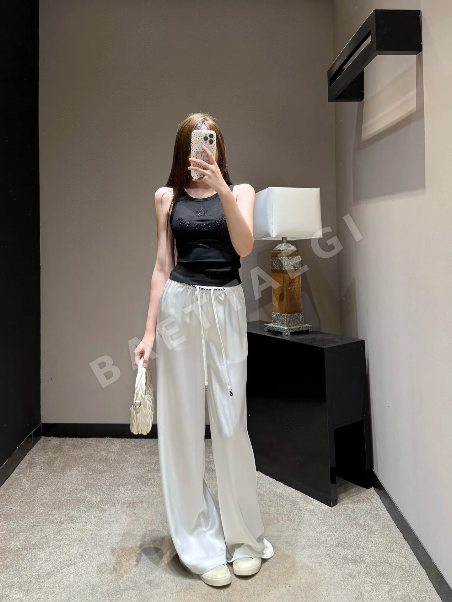 디올 비즈 별 장식 여성 반팔 티셔츠 상세 이미지 6