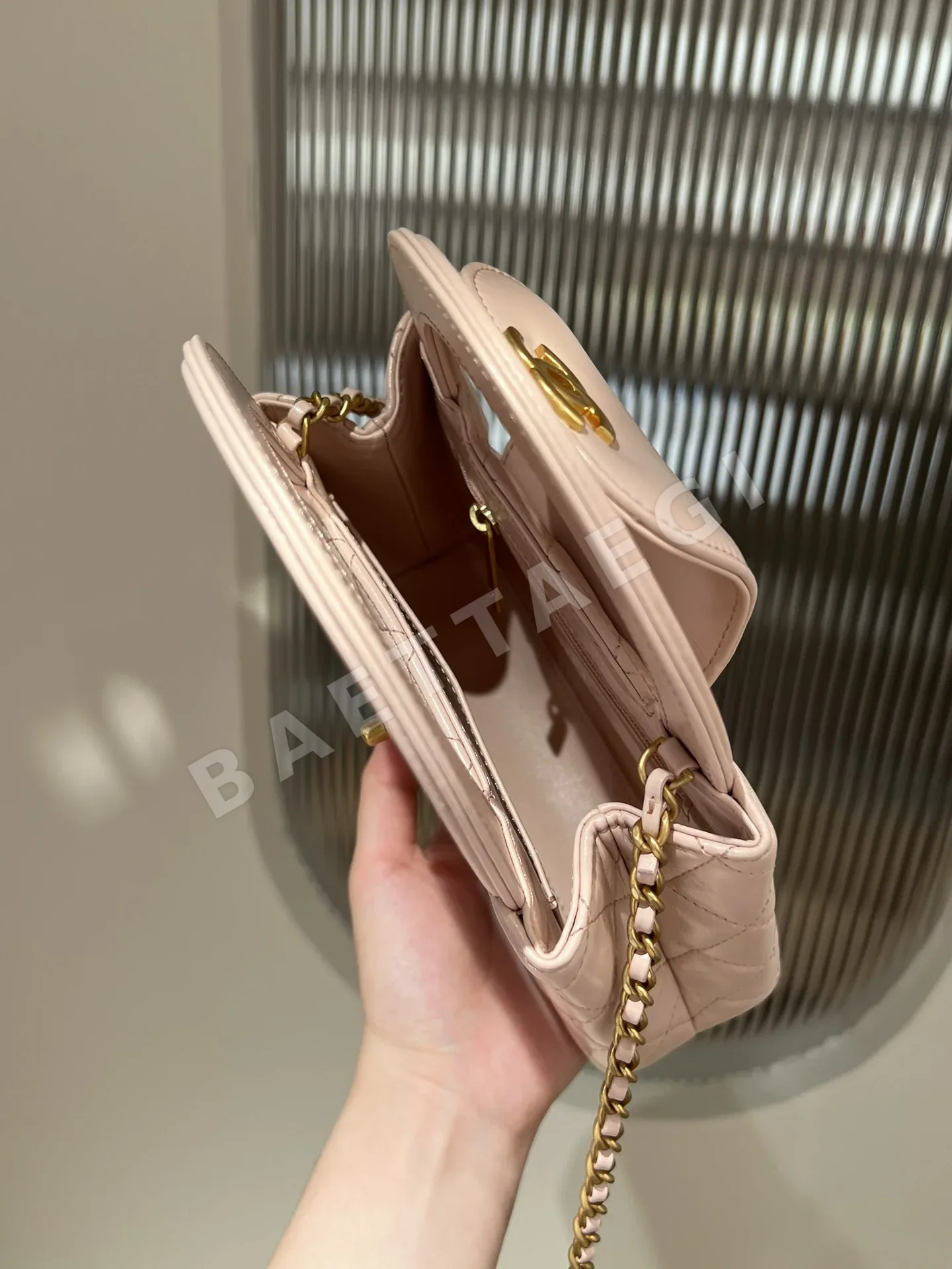 샤넬 벚꽃 핑크 송아지가죽 가방 상세 이미지 7
