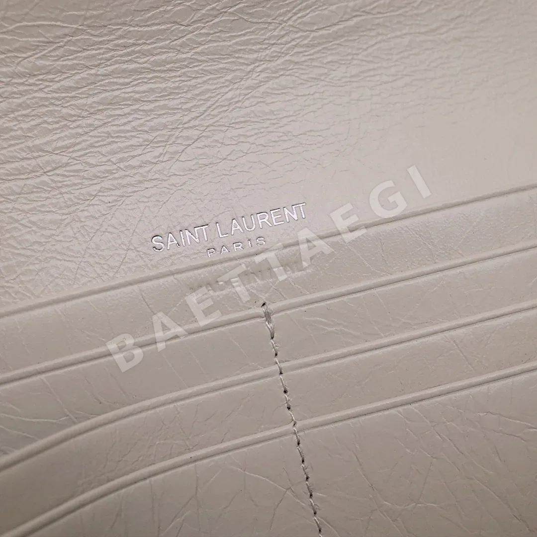생로랑 지갑 상세 이미지 8