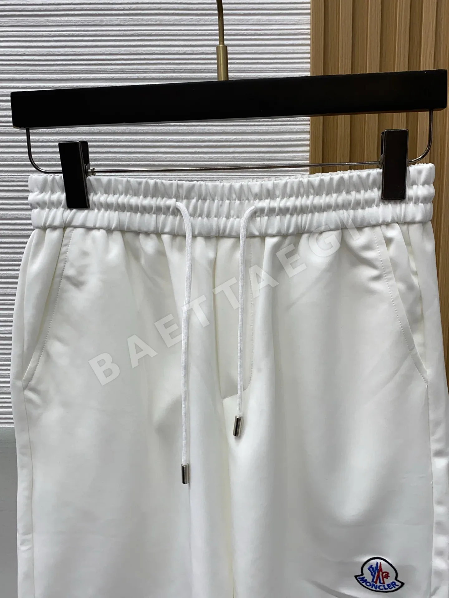 몽클레르 남성 반바지 오리지널 핏 스트레치 면 상세 이미지 2