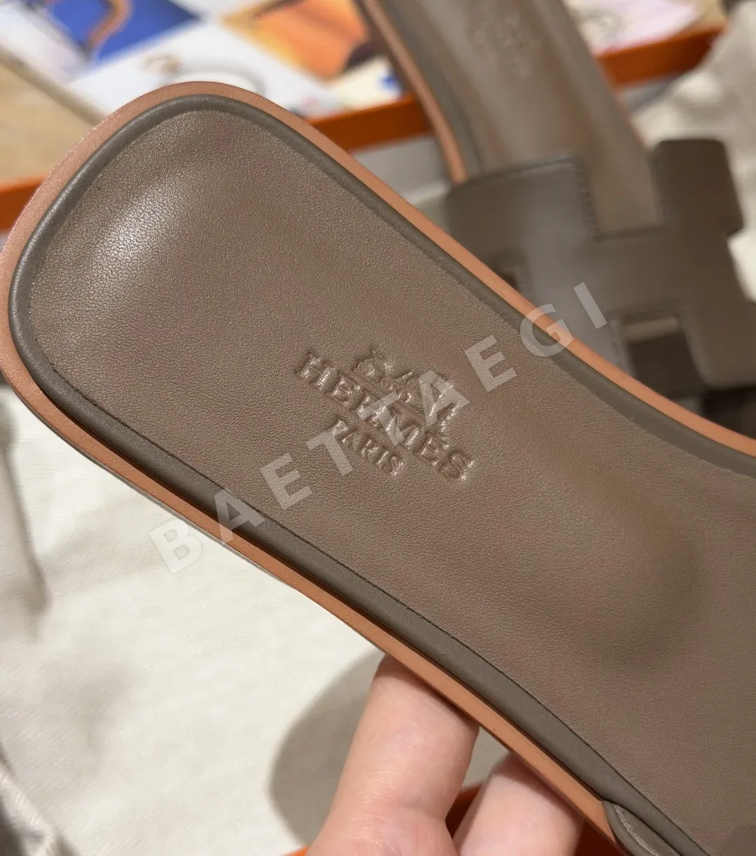 에르메스 오란 샌들 Leather 클래식 H 컷아웃 상세 이미지 4