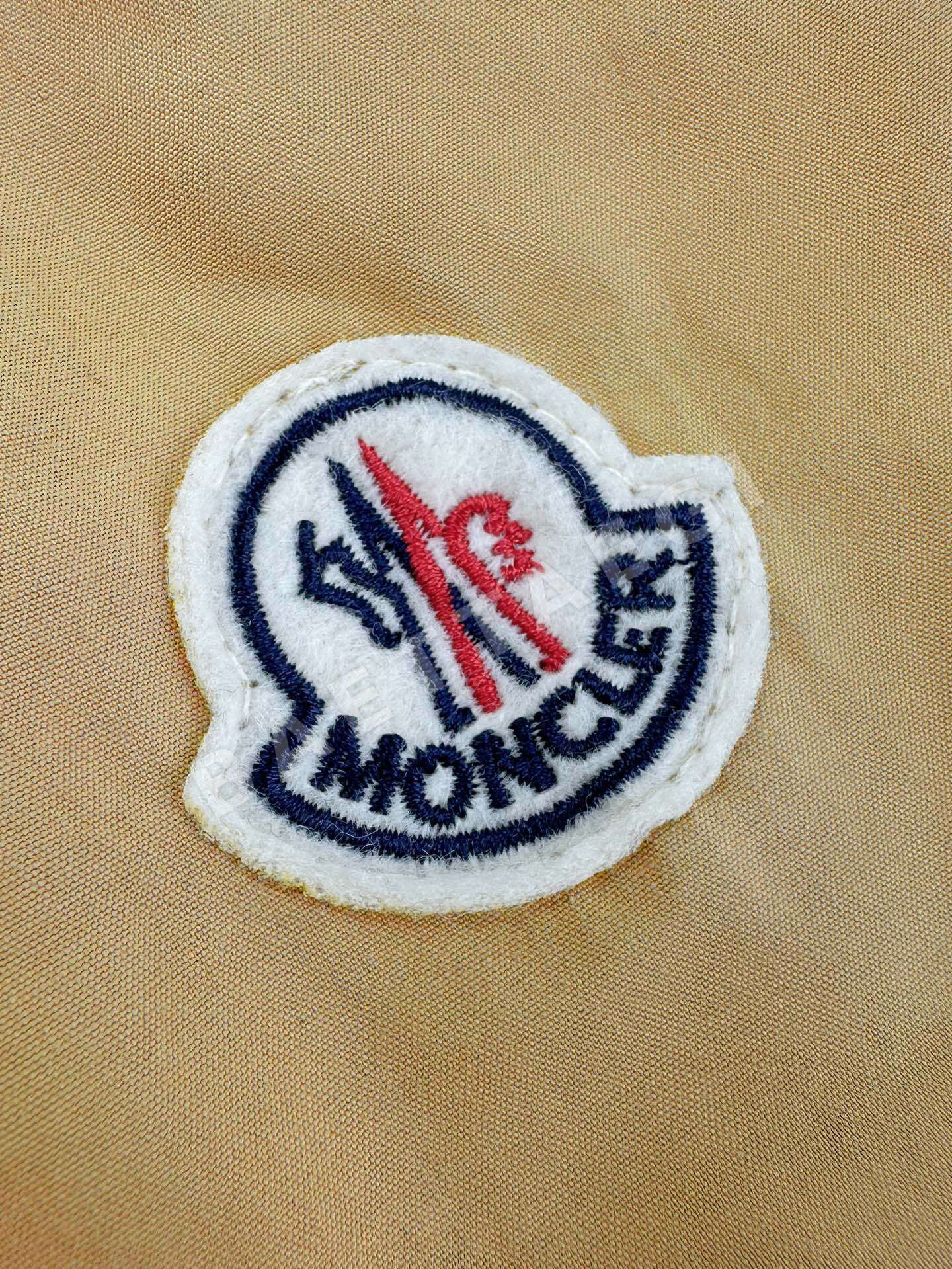 몽클레르 남성 기능성 면 로고 지퍼 자켓 상세 이미지 4