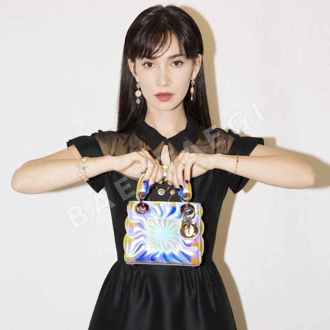 디올 나침반 이미지 롱 귀걸이 상세 이미지 3