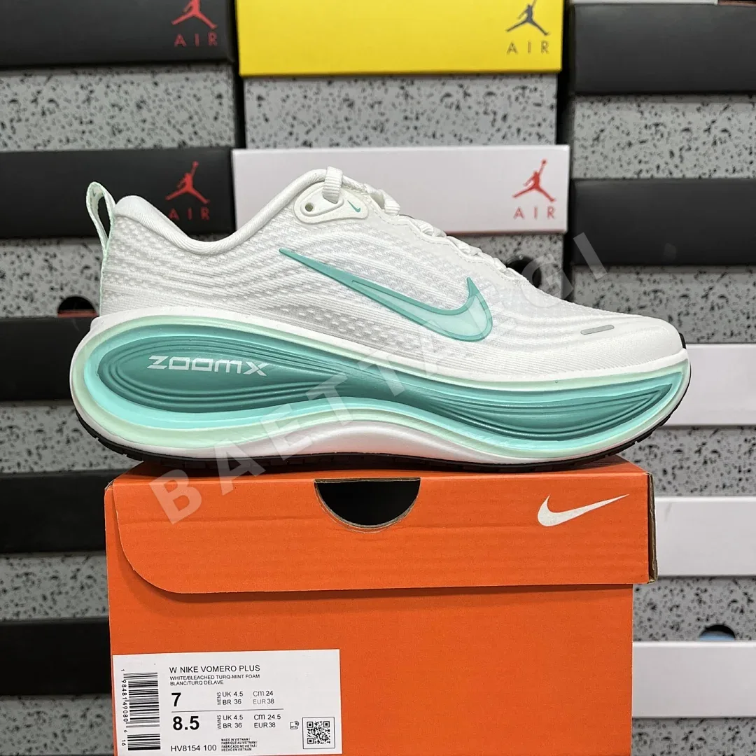 나이키 줌 보메로 18 HV8154-100 201115 Nike Zoom Vomero 18 상세 이미지 10