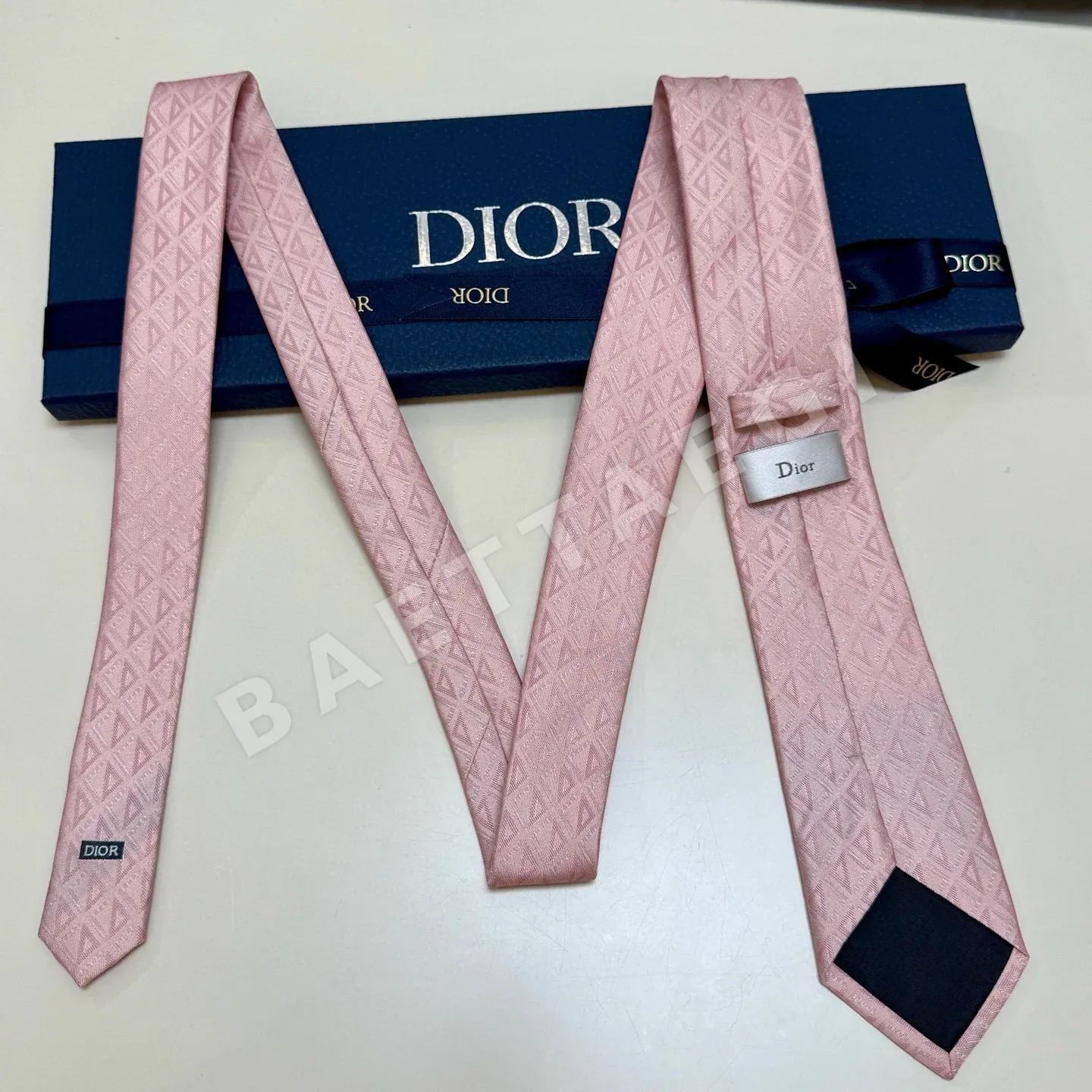 디올 CD 다이아몬드 패턴 실크 넥타이 상세 이미지 8