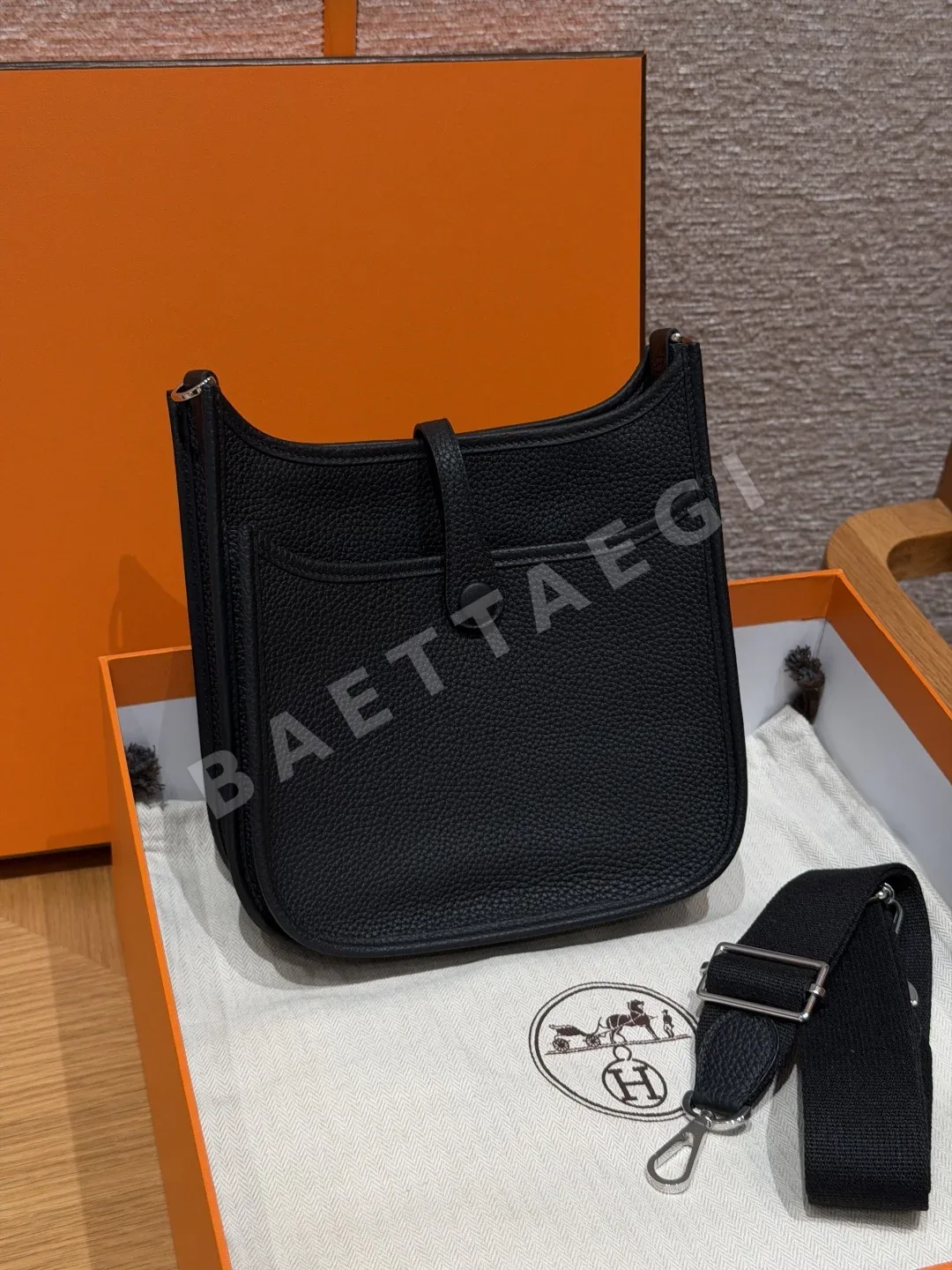 에르메스 에블린 블랙 가방 상세 이미지 2