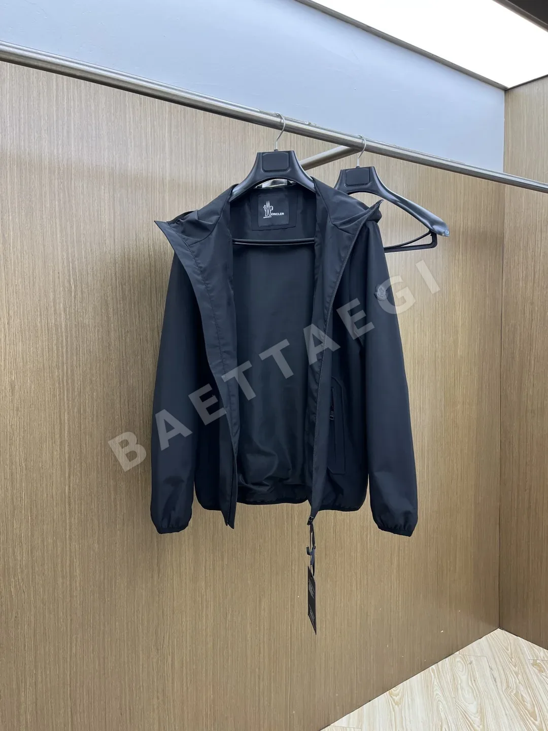 몽클레르 후드 캐주얼 남성 자켓 상세 이미지 8