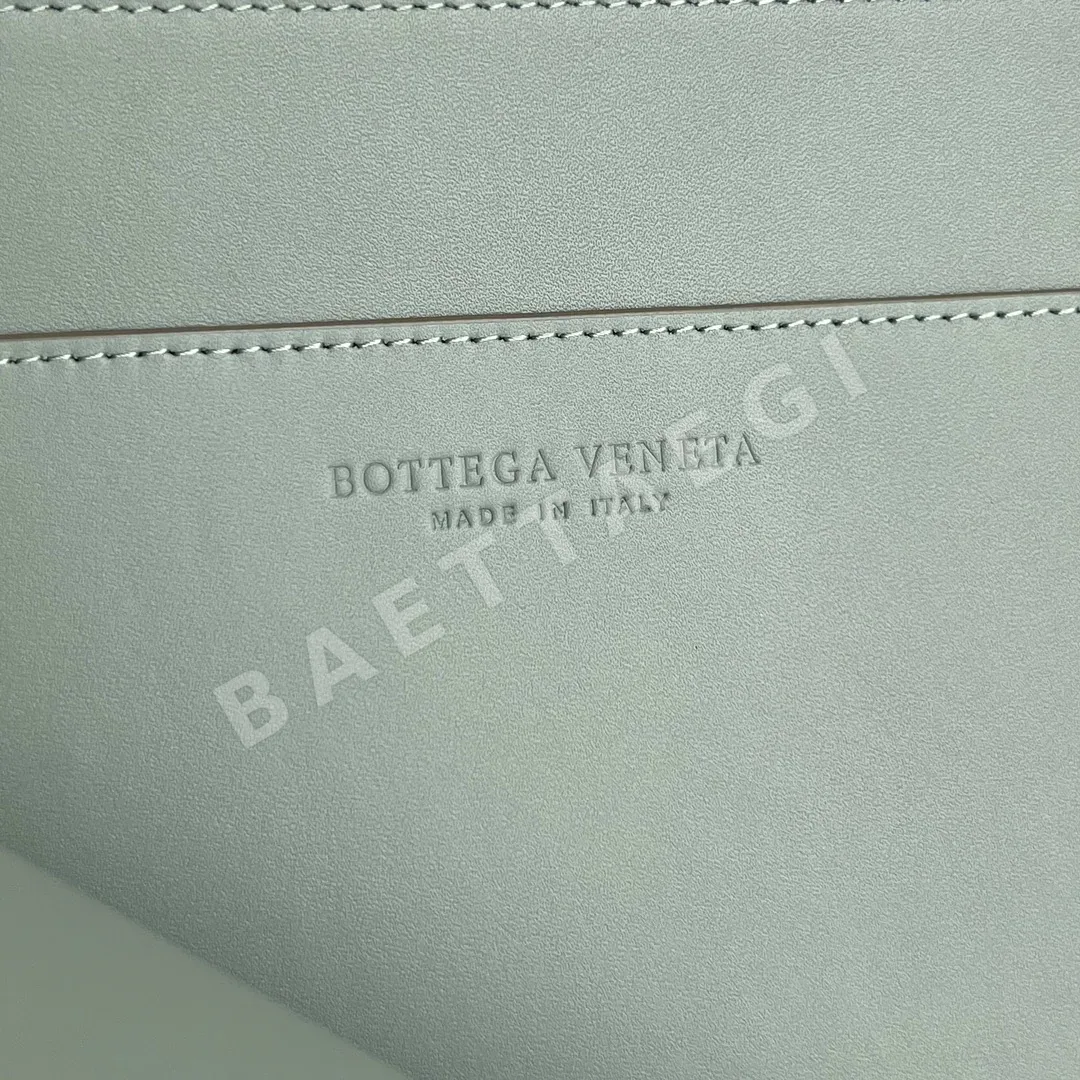 보테가베네타 인트레치오 카프스킨 클러치백 상세 이미지 8