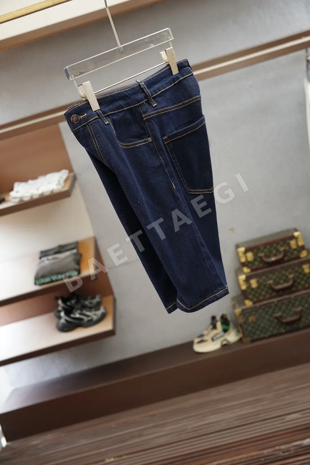 몽클레르 남성 초경량 데님 반바지 상세 이미지 9
