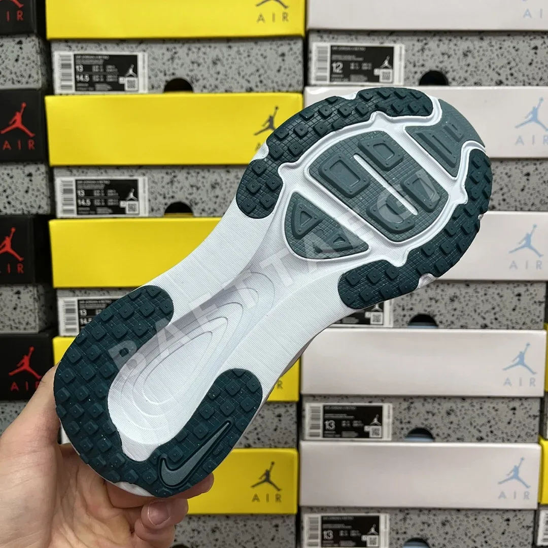 나이키 줌 보메로 18 HM6804-103 201102 Nike Zoom Vomero 18 상세 이미지 10