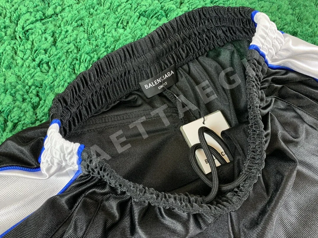 발렌시아가 더블 크로셰 자수 오버핏 반바지 4509 상세 이미지 3