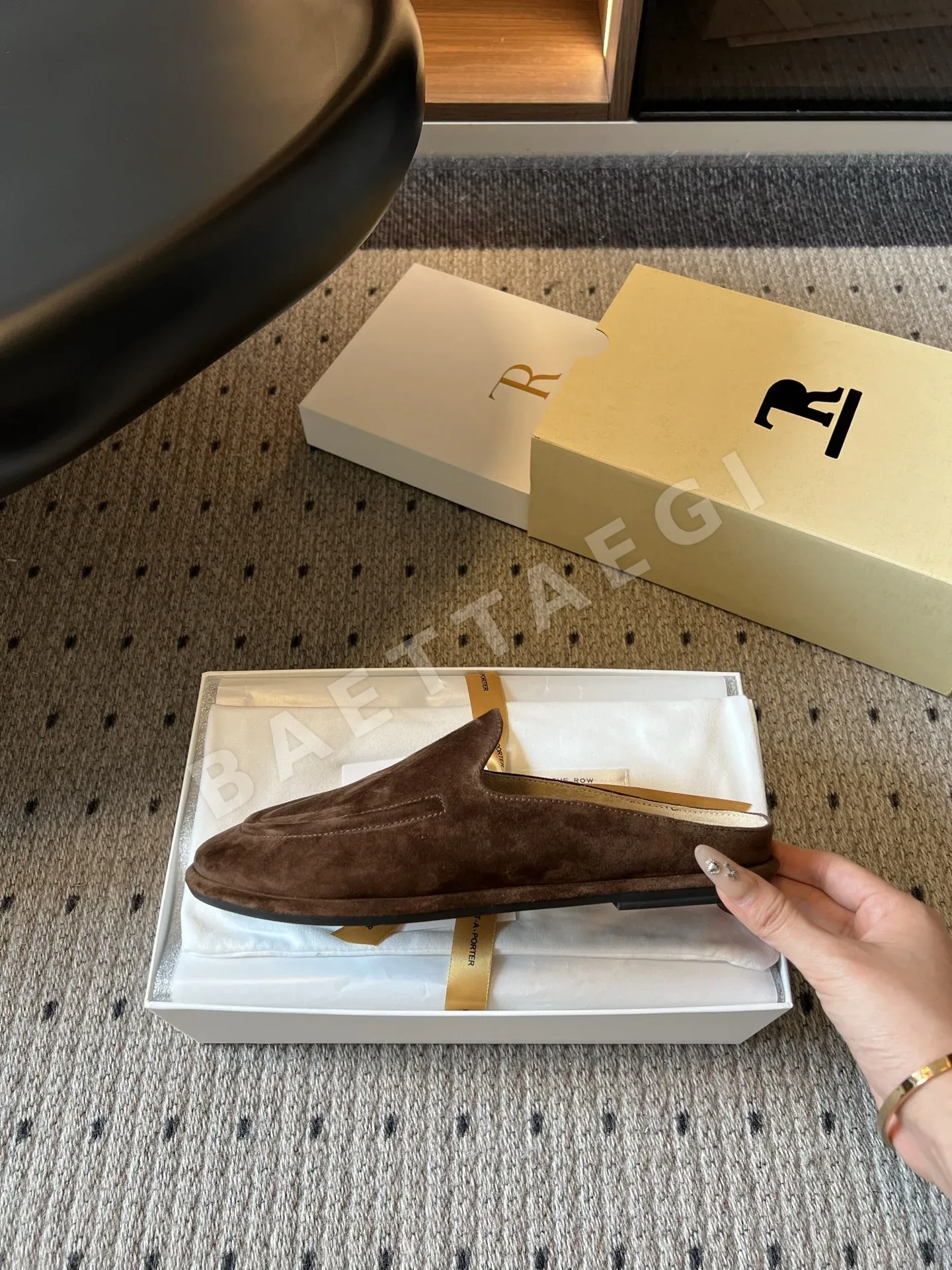 더로우 카프스킨 라운드 토 샌들 상세 이미지 5