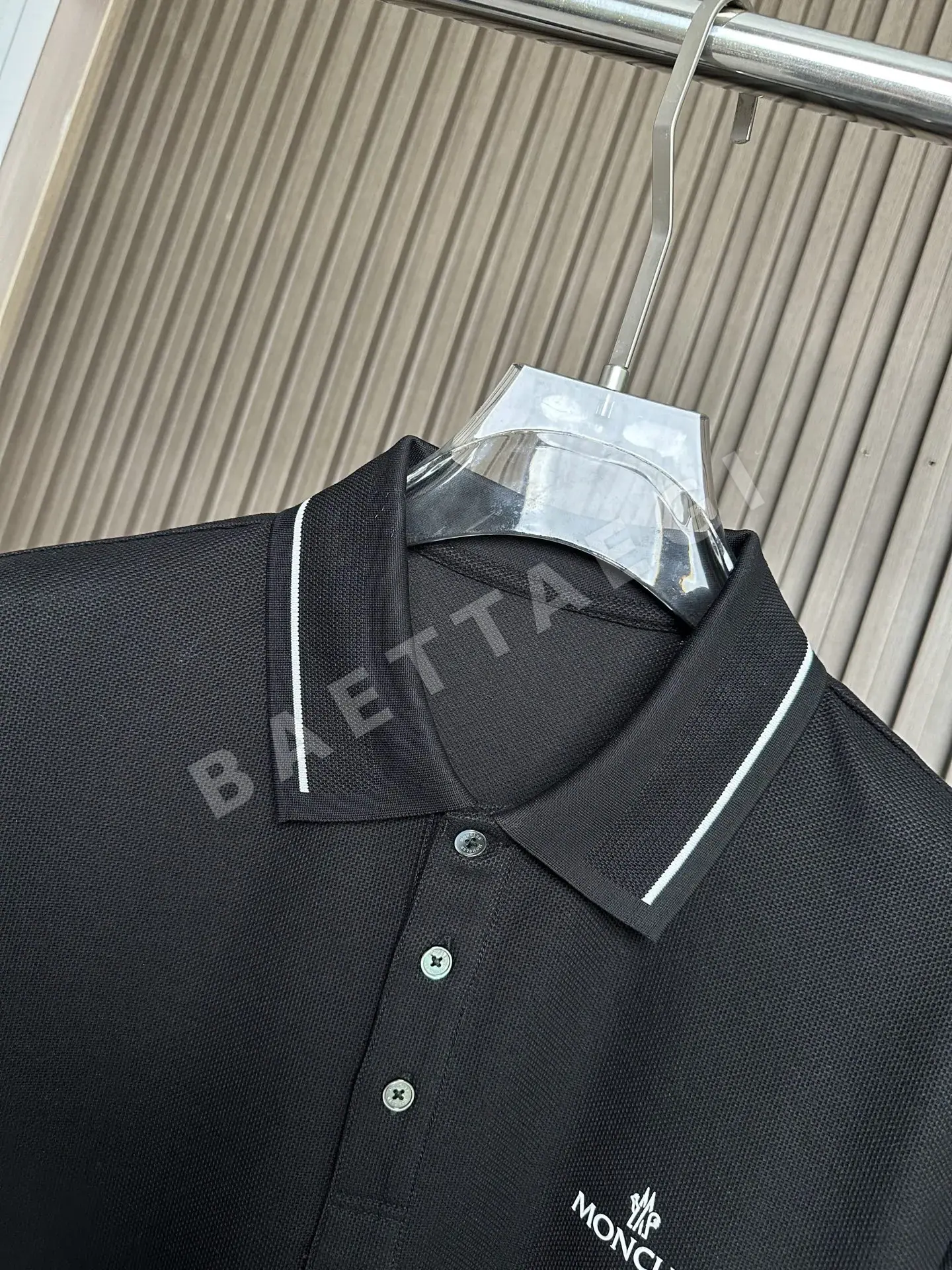 몽클레르 로고 자수 코튼 피케 반팔 폴로셔츠 상세 이미지 11