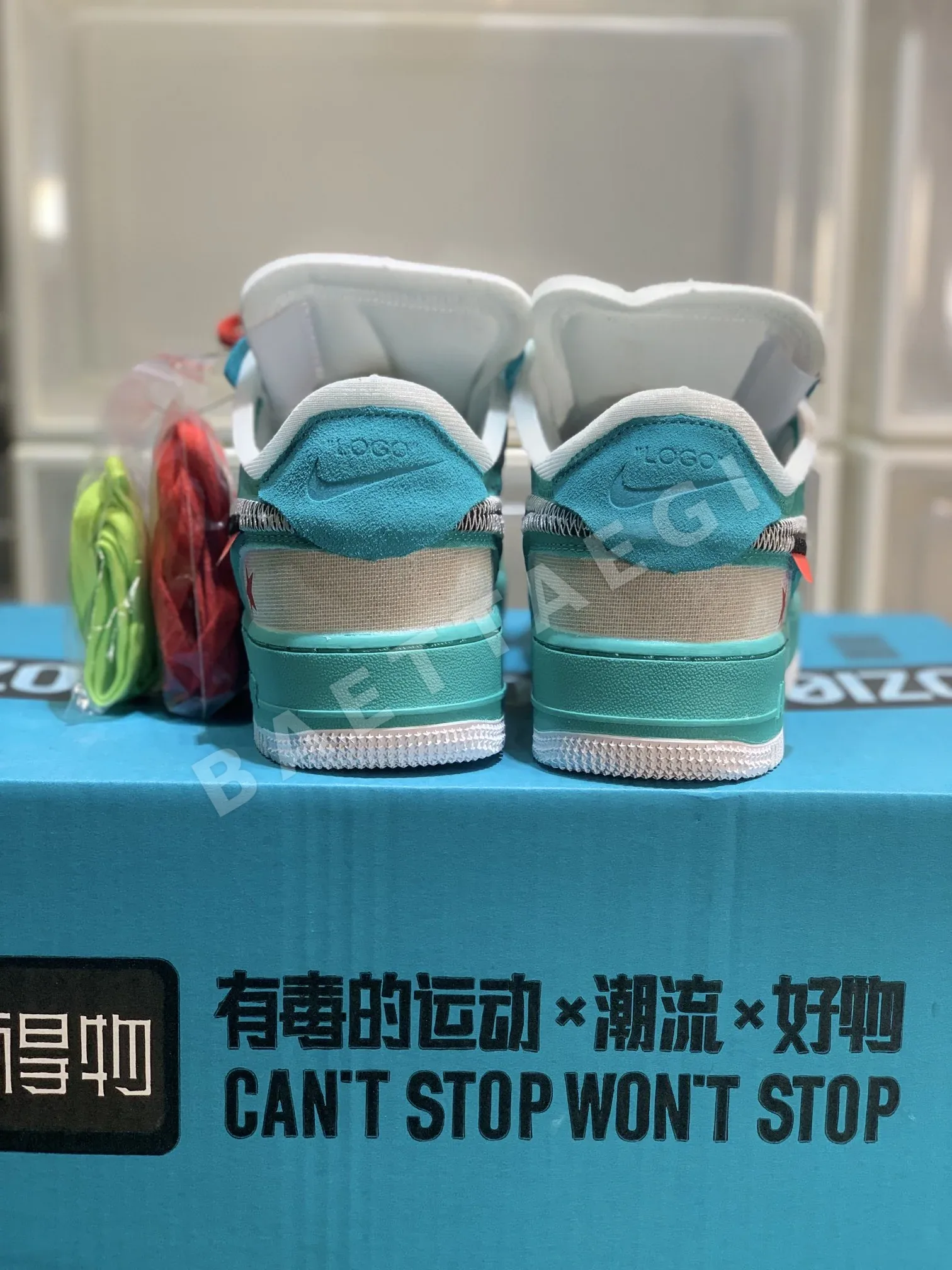 오프화이트 신발 상세 이미지 8