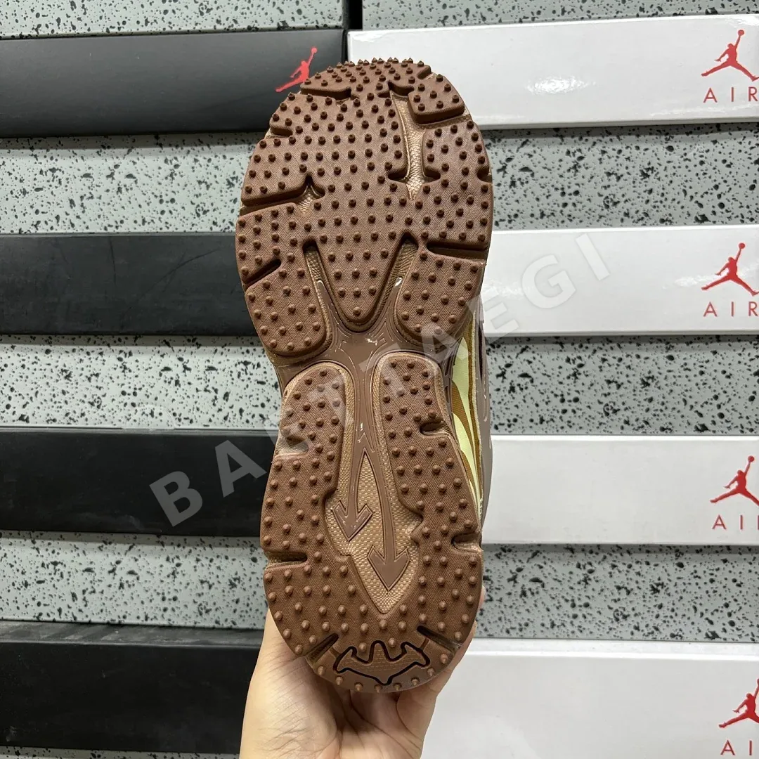 오프화이트 비 라이트 백 브라운 블랙 202485 Off White Be Right Back 상세 이미지 9