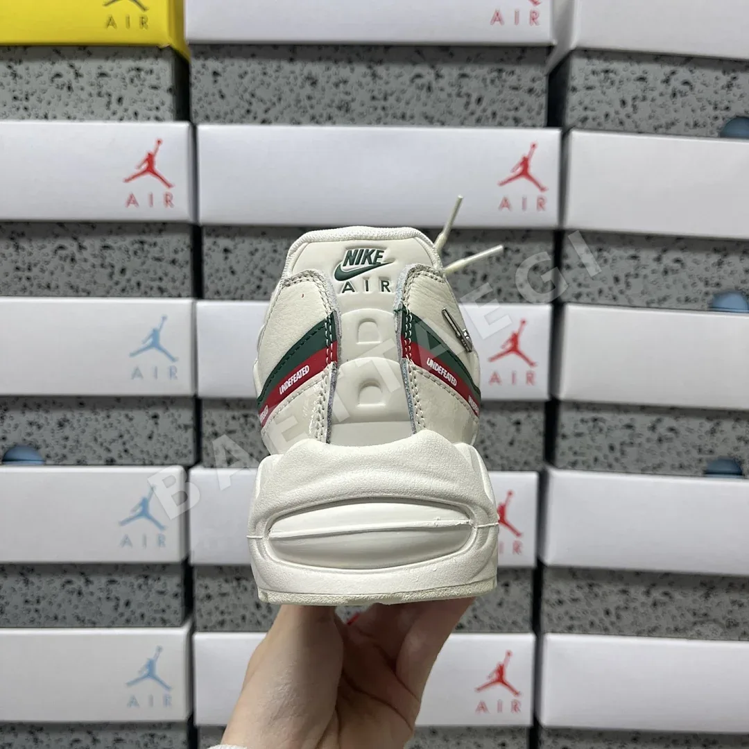 나이키 [GX] 에어 맥스 95 SP IB4453-100 201213 Nike Air Max 95 SP Undefeated Sail 상세 이미지 5