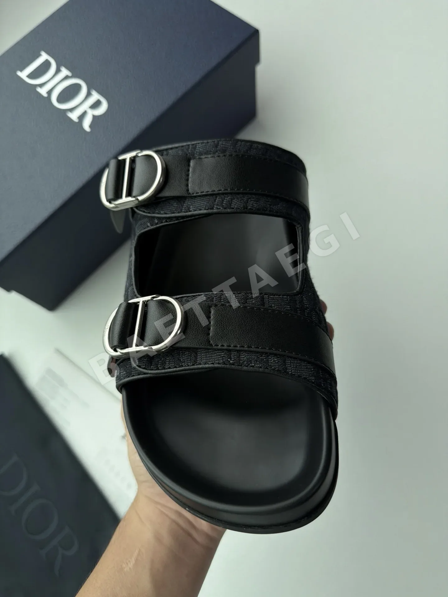 디올 D-오르 아쿠아 벨벳 샌달 상세 이미지 6