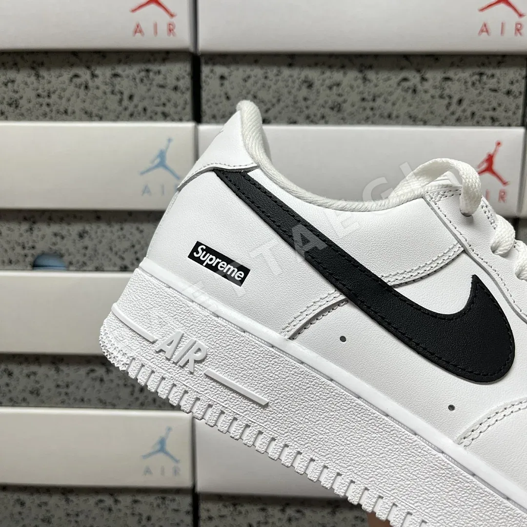 나이키 [GX] 에어 포스 1 로우 CU9225-102 201928 Nike Air Force 1 Low Supreme White Black 상세 이미지 7