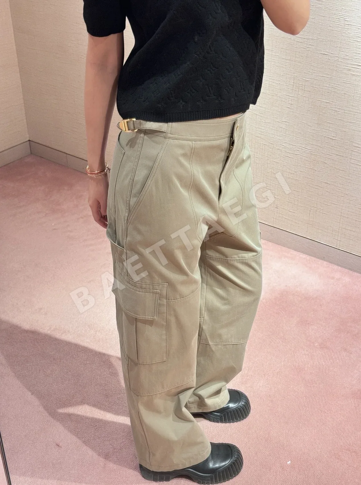 루이비통 여성 반팔 상세 이미지 6