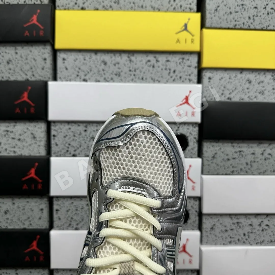 아식스 [LZ] 젤 카야노 14 1201A019-105 200576 Asics Gel-Kayano 14 Cream Pure Silver 상세 이미지 5