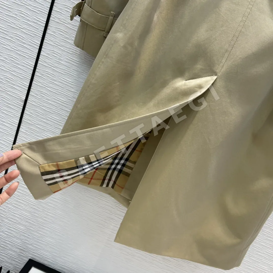 버버리 켄징턴 슬림핏 여성 트렌치코트 자켓 상세 이미지 9