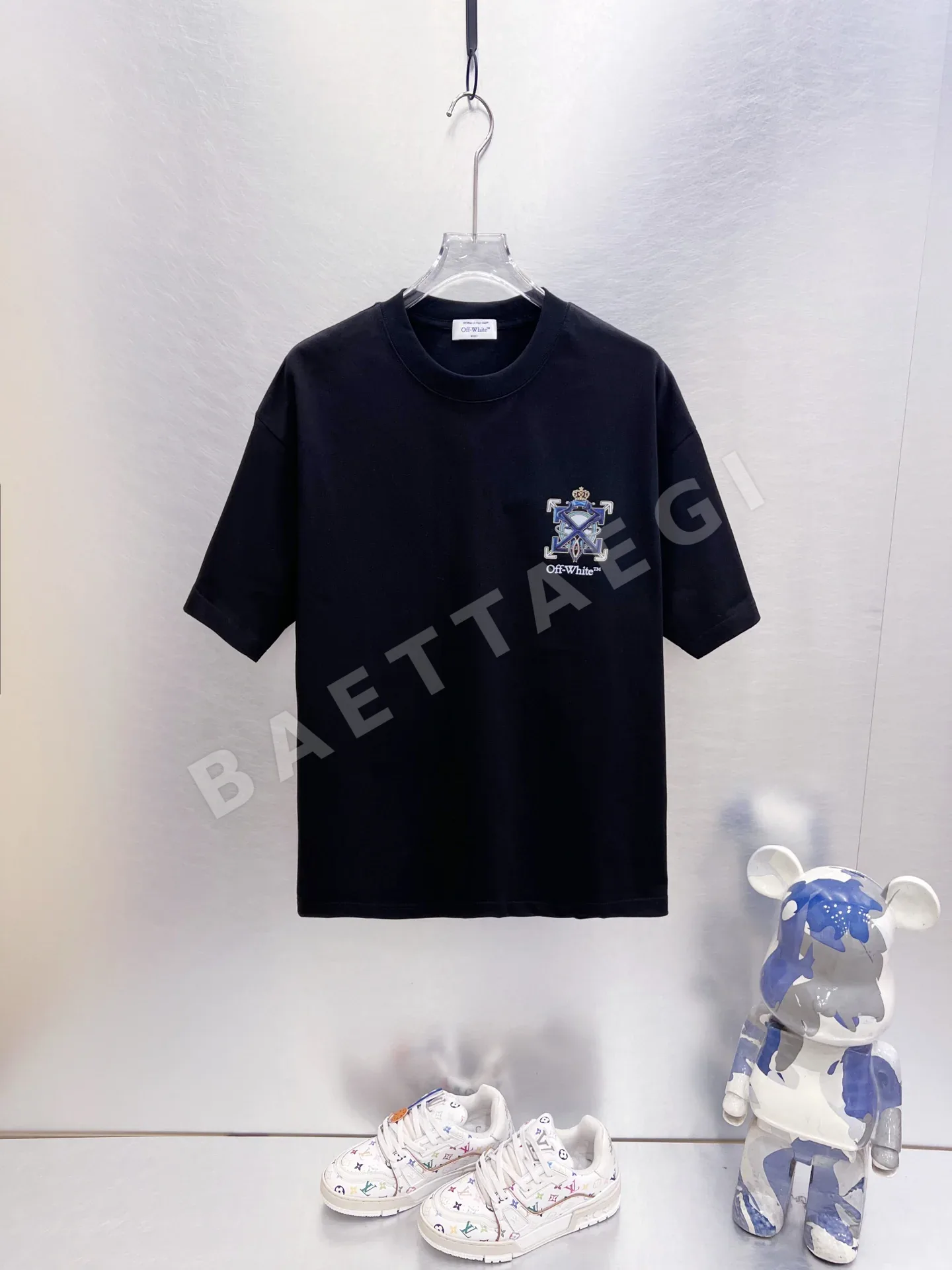 오프화이트 남성 반팔 상세 이미지 5