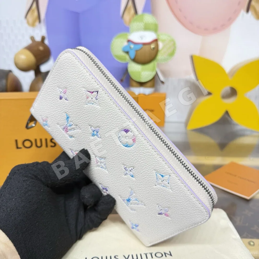 루이비통 모노그램 모노크롬 쿼츠 가죽 지갑 상세 이미지 5