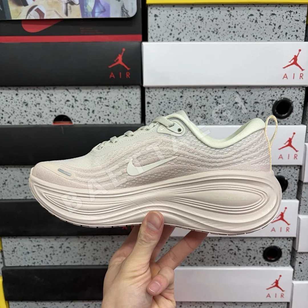 나이키 [GT] 보메로 플러스 HV8154-603 201153 Nike Vomero Plus Silt Red 상세 이미지 6